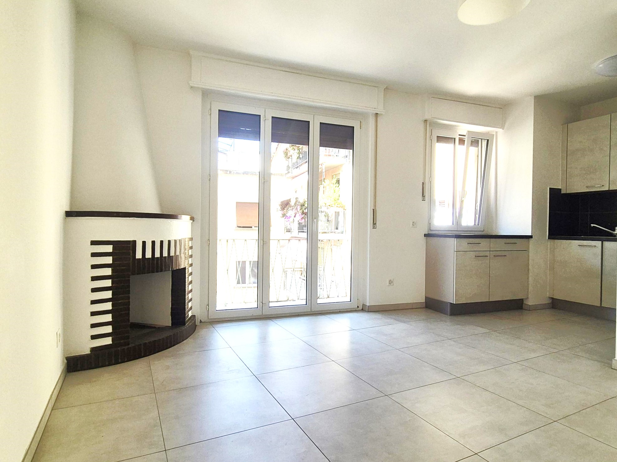 3 Via Lugano, Ponte Tresa, 6988, 2 Stanze da Letto Stanze da Letto, 3.5 Stanze Stanze,1 BagnoBathrooms,Appartamento,Affitto,Via Lugano ,1,1214